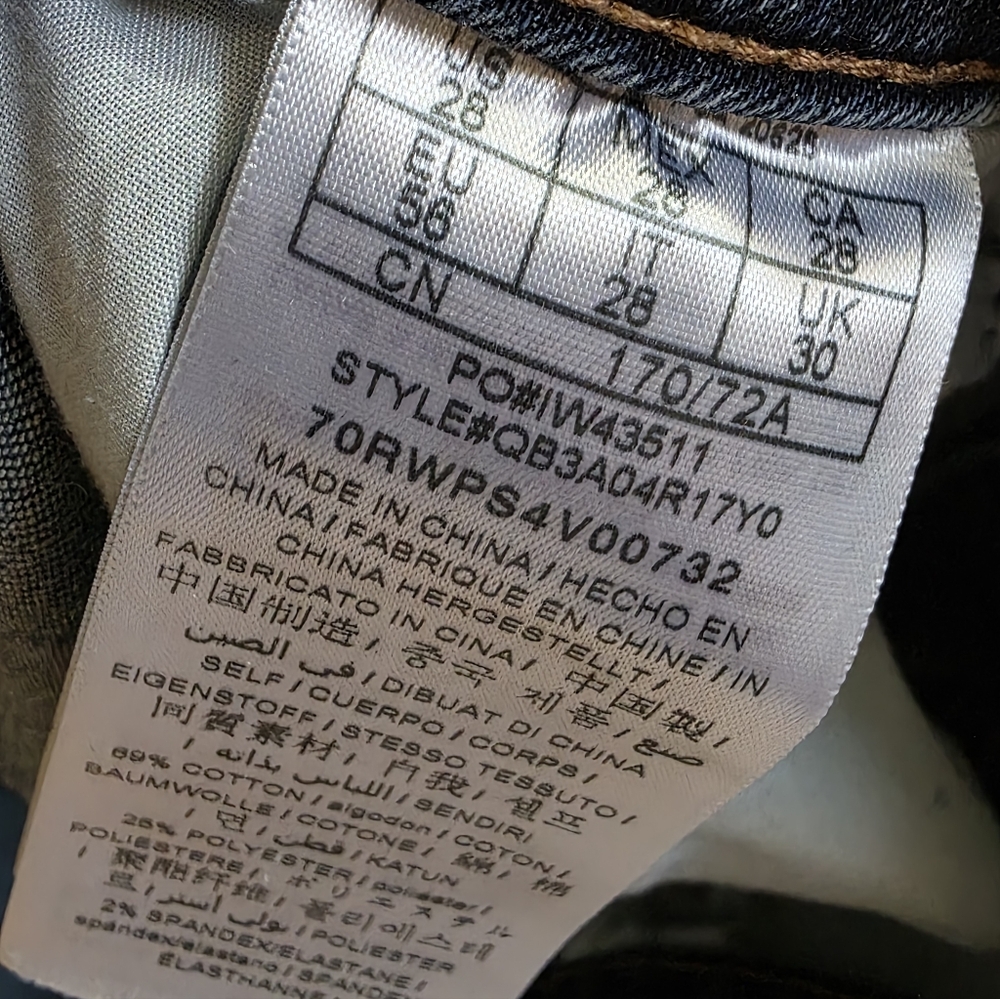 GUESS Vintage Skinny Jeans - Picture 10 of 14